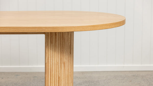 Rome dining table